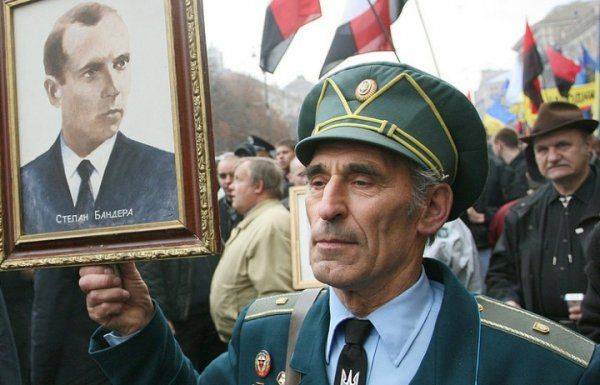 В Киеве требуют, чтобы Польша извинились за борьбу с ОУН – УПА В Киеве требуют, чтобы Польша извинились за борьбу с ОУН – УПА
