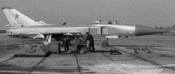 Российский истребитель Су-15 вошел в историю, но весьма трагическим образом Российский истребитель Су-15 вошел в историю, но весьма трагическим образом
