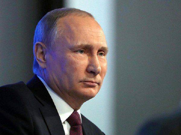 Владимир Путин прижал к стенке Петра Порошенко Владимир Путин прижал к стенке Петра Порошенко