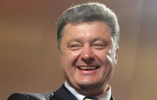 Порошенко понял - "молчаливое тупое стадо" можно лупить кнутом все сильнее Порошенко понял - "молчаливое тупое стадо" можно лупить кнутом все сильнее