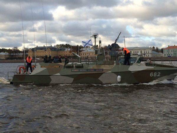 Гордость российского флота: в Петербурге заметили новый «Раптор» Гордость российского флота: в Петербурге заметили новый «Раптор»