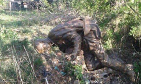 Украденный в Черниговской области памятник Марку Бернесу обнаружили в канаве Украденный в Черниговской области памятник Марку Бернесу обнаружили в канаве
