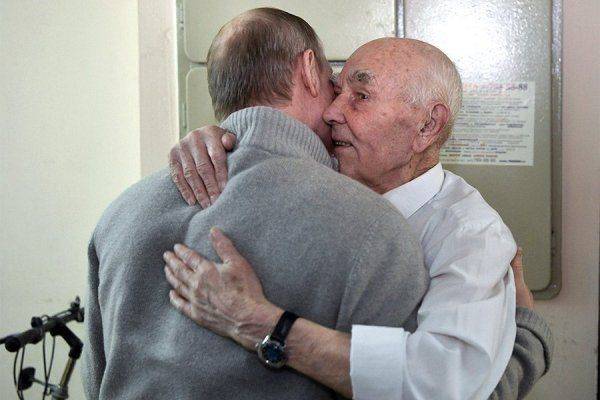 Владимир Путин встретился со своим начальником Владимир Путин встретился со своим начальником