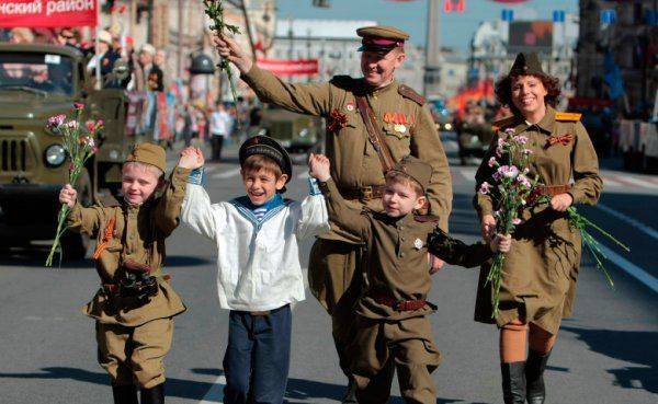 День Победы в Сибири и на Дальнем Востоке: с праздником, дорогие наши ветераны! День Победы в Сибири и на Дальнем Востоке: с праздником, дорогие наши ветераны!