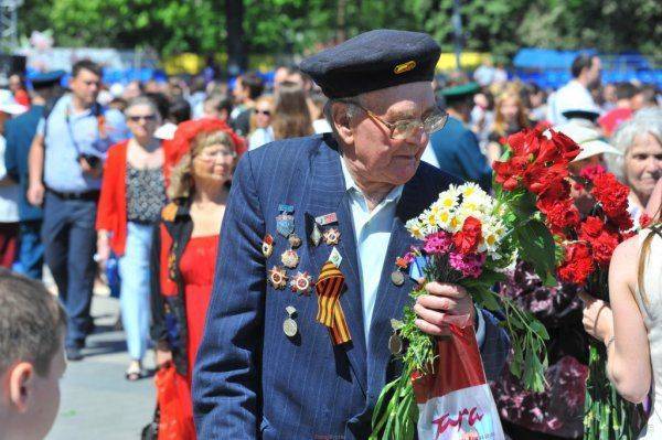 День Победы в Сибири и на Дальнем Востоке: с праздником, дорогие наши ветераны! День Победы в Сибири и на Дальнем Востоке: с праздником, дорогие наши ветераны!