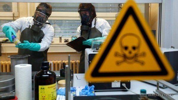 Э.Сноуден: Америка давно травит русских биологическим оружием Э.Сноуден: Америка давно травит русских биологическим оружием