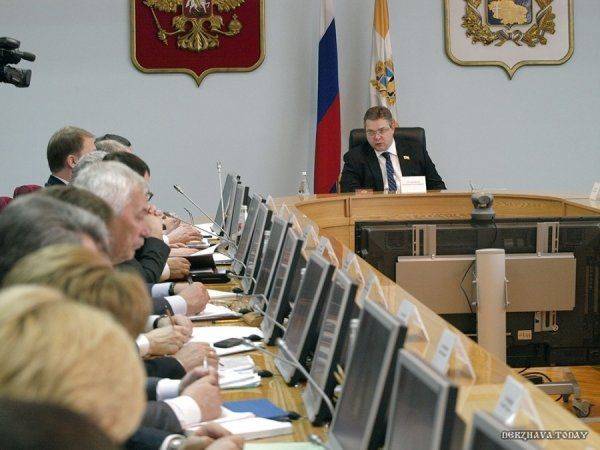 Э.Сноуден: Америка давно травит русских биологическим оружием Э.Сноуден: Америка давно травит русских биологическим оружием