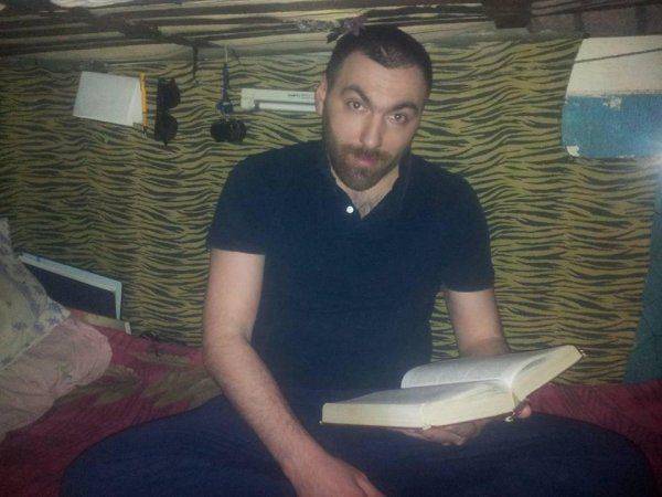 Русские не сдаются! — интервью из тюремной камеры заложников киевского режима братьев Лужецких Русские не сдаются! — интервью из тюремной камеры заложников киевского режима братьев Лужецких