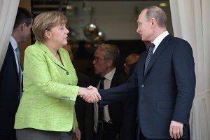 Международное сотрудничество РФ: Ангела Меркель посчитала необходимым продолжать диалог с Россией