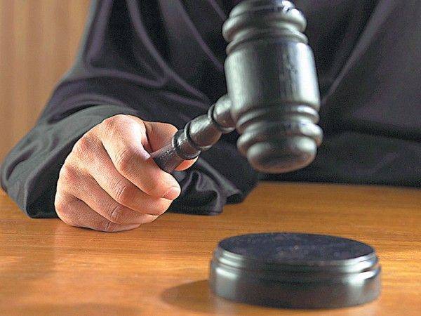 Киевский суд отменил запрет на торговлю с Крымом Киевский суд отменил запрет на торговлю с Крымом