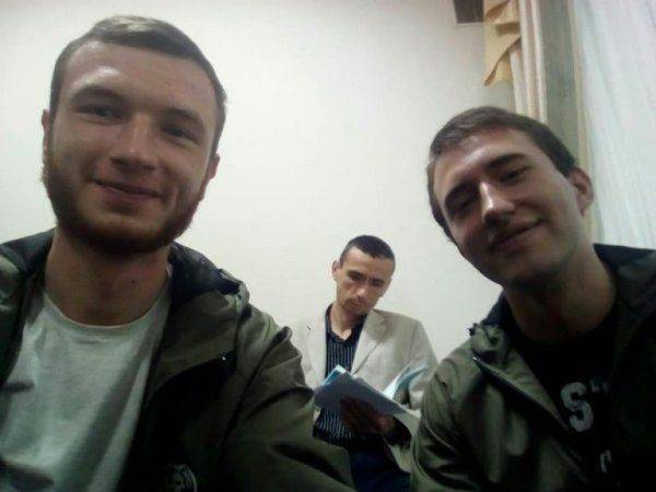 Нацисты схватили киевлянина, давшего отпор боевикам 9 мая  Нацисты схватили киевлянина, давшего отпор боевикам 9 мая