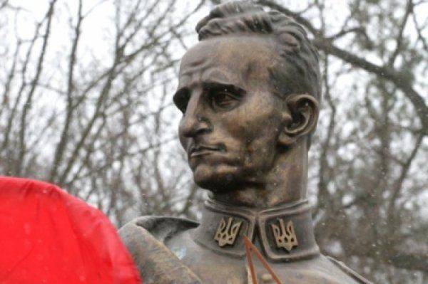 Алена Балаба: «Надо именем Шухевича назвать все улицы Украины, потому что это удар в пах Кремлю»   Алена Балаба: «Надо именем Шухевича назвать все улицы Украины, потому что это удар в пах Кремлю»