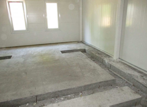 Для украинских морпехов построили «экспериментальную» казарму без туалетов, отопления и электричества