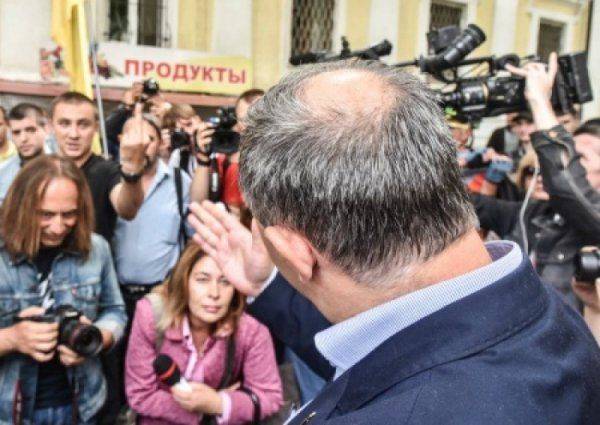 Как одесские «патриоты» с милицией общаются Как одесские «патриоты» с милицией общаются