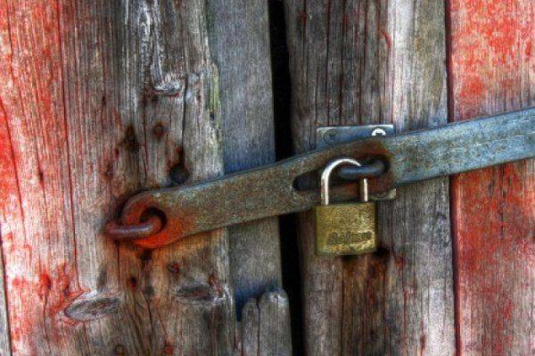 Закон о реституции: бандеровцы начинают отжимать имущество, якобы отобранное у них при Сталине   Закон о реституции: бандеровцы начинают отжимать имущество, якобы отобранное у них при Сталине