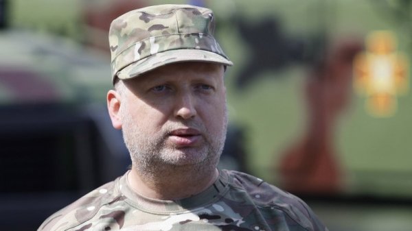 Турчинов призвал закрыть границу Украины для россиян без биометрических паспортов Турчинов призвал закрыть границу Украины для россиян без биометрических паспортов