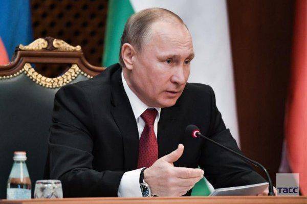 Путин: ряд зарубежных спецслужб работают для дестабилизации регионов вблизи границ РФ Путин: ряд зарубежных спецслужб работают для дестабилизации регионов вблизи границ РФ