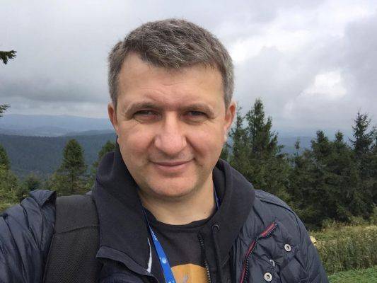 Журналиста Романенко выгнали из прямого эфира за отказ говорить по украински: реакция соц.сетей Журналиста Романенко выгнали из прямого эфира за отказ говорить по украински: реакция соц.сетей