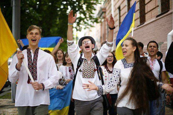 Последствия языкового скандала: на Украине начали штрафовать за русский язык Последствия языкового скандала: на Украине начали штрафовать за русский язык