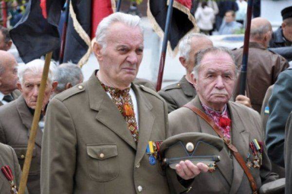 Шухевичфест: Украина празднует еврейские погромы и хочет сделать «днюху» гауптмана СС национальным праздником  Шухевичфест: Украина празднует еврейские погромы и хочет сделать «днюху» гауптмана СС национальным праздником