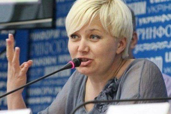 Лариса Ницой призвала свидомых брать ухваты и вилы и давить русскоязычное меньшинство  Лариса Ницой призвала свидомых брать ухваты и вилы и давить русскоязычное меньшинство