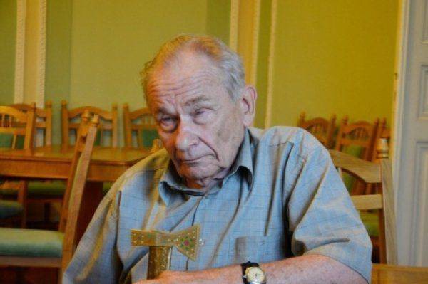 Сын гауптмана Шухевича требует плюнуть полякам в морду и выгнать из ЕС за геноцид немецкого народа   Сын гауптмана Шухевича требует плюнуть полякам в морду и выгнать из ЕС за геноцид немецкого народа