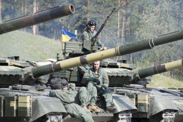 14 украинских танкистов публично отказались воевать в АТО 14 украинских танкистов публично отказались воевать в АТО