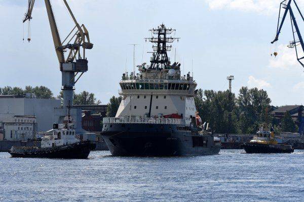 Первое путешествие богатыря: ледокол «Илья Муромец» впервые вышел в море Первое путешествие богатыря: ледокол «Илья Муромец» впервые вышел в море