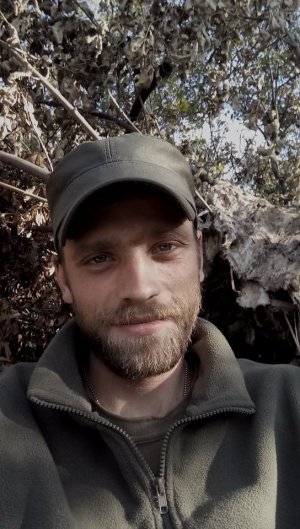 "Герой АТО" в припадке ревности 40 раз изрезал жену, затем вспорол себе брюхо "Герой АТО" в припадке ревности 40 раз изрезал жену, затем вспорол себе брюхо