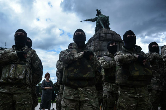 Украина официально объявляет России "полувойну" Украина официально объявляет России "полувойну"