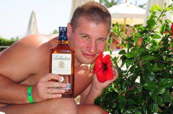 Майданный автоклуб «Задний привод» Майданный автоклуб «Задний привод»