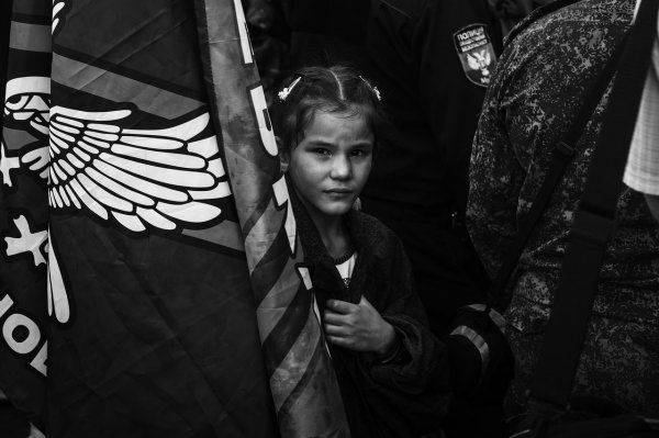 Донбасский военный фотограф наглядно показал, как ВСУ «воюют» с ополченцами