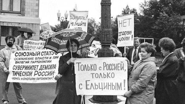 Вирус русофобии: Москва предотвращает украинский сценарий в Татарстане Вирус русофобии: Москва предотвращает украинский сценарий в Татарстане