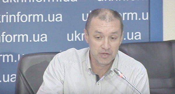 Что вы, тёти, мнёте тити, вы на Крым вещать хотите? Что вы, тёти, мнёте тити, вы на Крым вещать хотите?