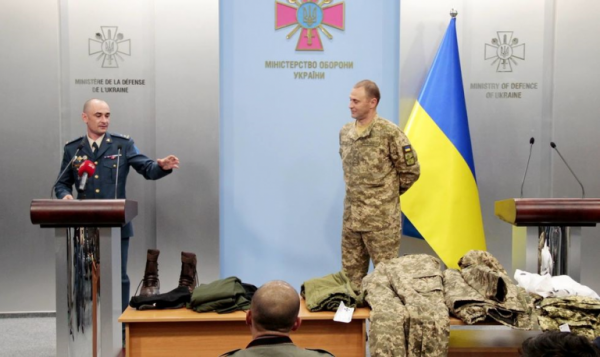 В ВСУ показали образцы новой зимней формы для украинских военных: Термобелье и «шарф-труба»