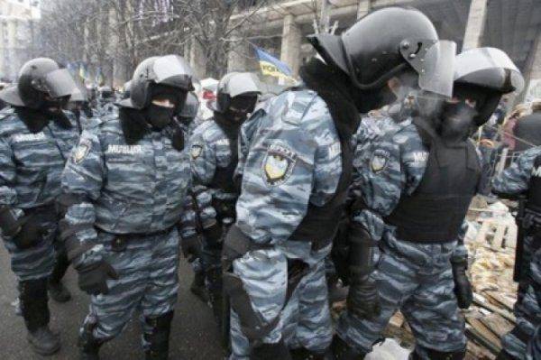 Адвокаты «беркутят» доказали, что «Небесную сотню» расстреливали из львовского оружия Адвокаты «беркутят» доказали, что «Небесную сотню» расстреливали из львовского оружия