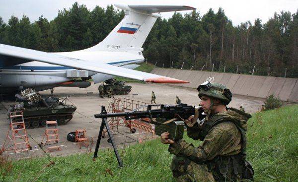 Россия демонстрирует свои мощные войска: «У врага нет шансов» Россия демонстрирует свои мощные войска: «У врага нет шансов»