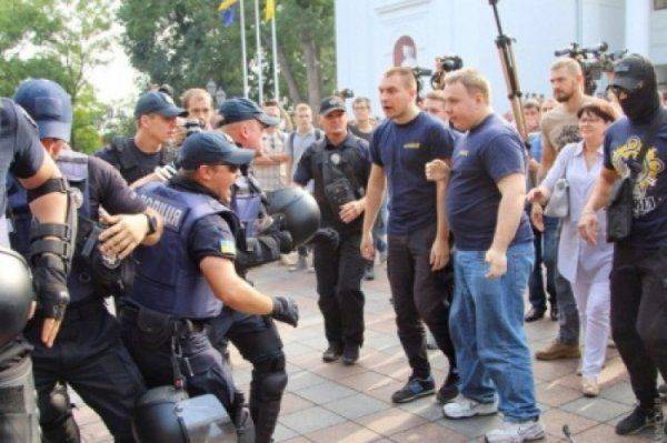 Демо-версия переворота: Националисты «захватили» мэрию Одессы Демо-версия переворота: Националисты «захватили» мэрию Одессы