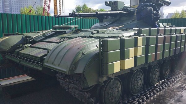 «Шизофренический модуль»: в соцсетях высмеяли украинского двойника БМПТ «Терминатор» «Шизофренический модуль»: в соцсетях высмеяли украинского двойника БМПТ «Терминатор»