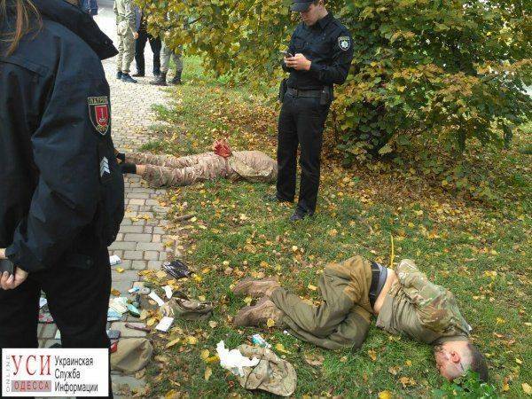 В Одессе три правосека нарвались на заслуженную "ответку" В Одессе три правосека нарвались на заслуженную "ответку"