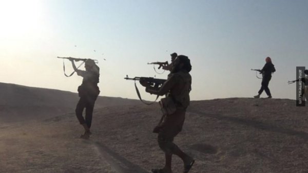 ВКС России и сирийская армия полностью зачистили Эль-Карьятейн и окрестности от боевиков ИГИЛ ВКС России и сирийская армия полностью зачистили Эль-Карьятейн и окрестности от боевиков ИГИЛ