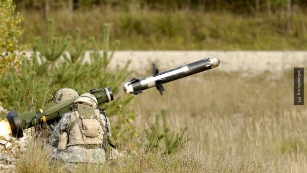 «Джавелины» не помогут: Украина готовится победить Россию в позавчерашней войне «Джавелины» не помогут: Украина готовится победить Россию в позавчерашней войне