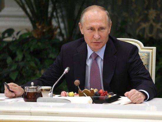 Путин раскрыл секрет своей энергичности: "Не путать спорт со спиртом" Путин раскрыл секрет своей энергичности: "Не путать спорт со спиртом"