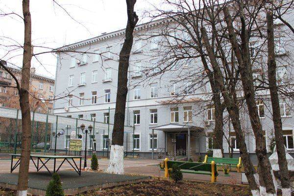 В московском колледже найдены тела преподавателя и студента В московском колледже найдены тела преподавателя и студента