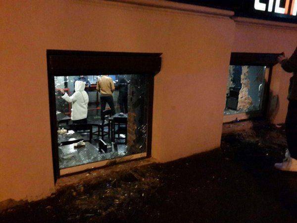 В Харькове разгромили нацистское гнездо В Харькове разгромили нацистское гнездо