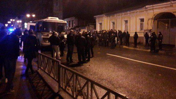 В Харькове разгромили нацистское гнездо В Харькове разгромили нацистское гнездо