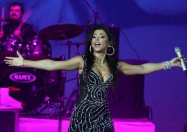 «Гнать со сцены в три шеи в Москву». Патриоты отреагировали на киевский концерт Ани Лорак «Гнать со сцены в три шеи в Москву». Патриоты отреагировали на киевский концерт Ани Лорак