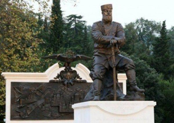 Меджелис пообещал за неделю снести памятник императору Александру III в Крыму Меджелис пообещал за неделю снести памятник императору Александру III в Крыму