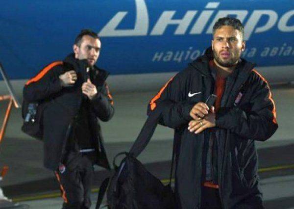 Ультрас напали на футболистов «Шахтера» и битами преподали им урок патриотизма Ультрас напали на футболистов «Шахтера» и битами преподали им урок патриотизма