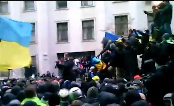 Разнос от украинца. Жёсткая правда о ситуации на Украине и в Крыму Разнос от украинца. Жёсткая правда о ситуации на Украине и в Крыму